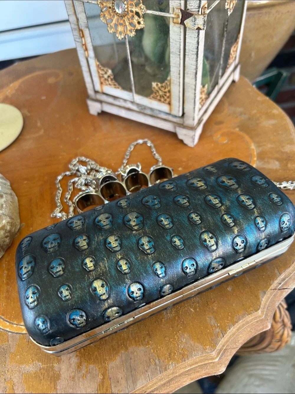 Vintage Skull Embossed Teal Knuckle Ring Clutch